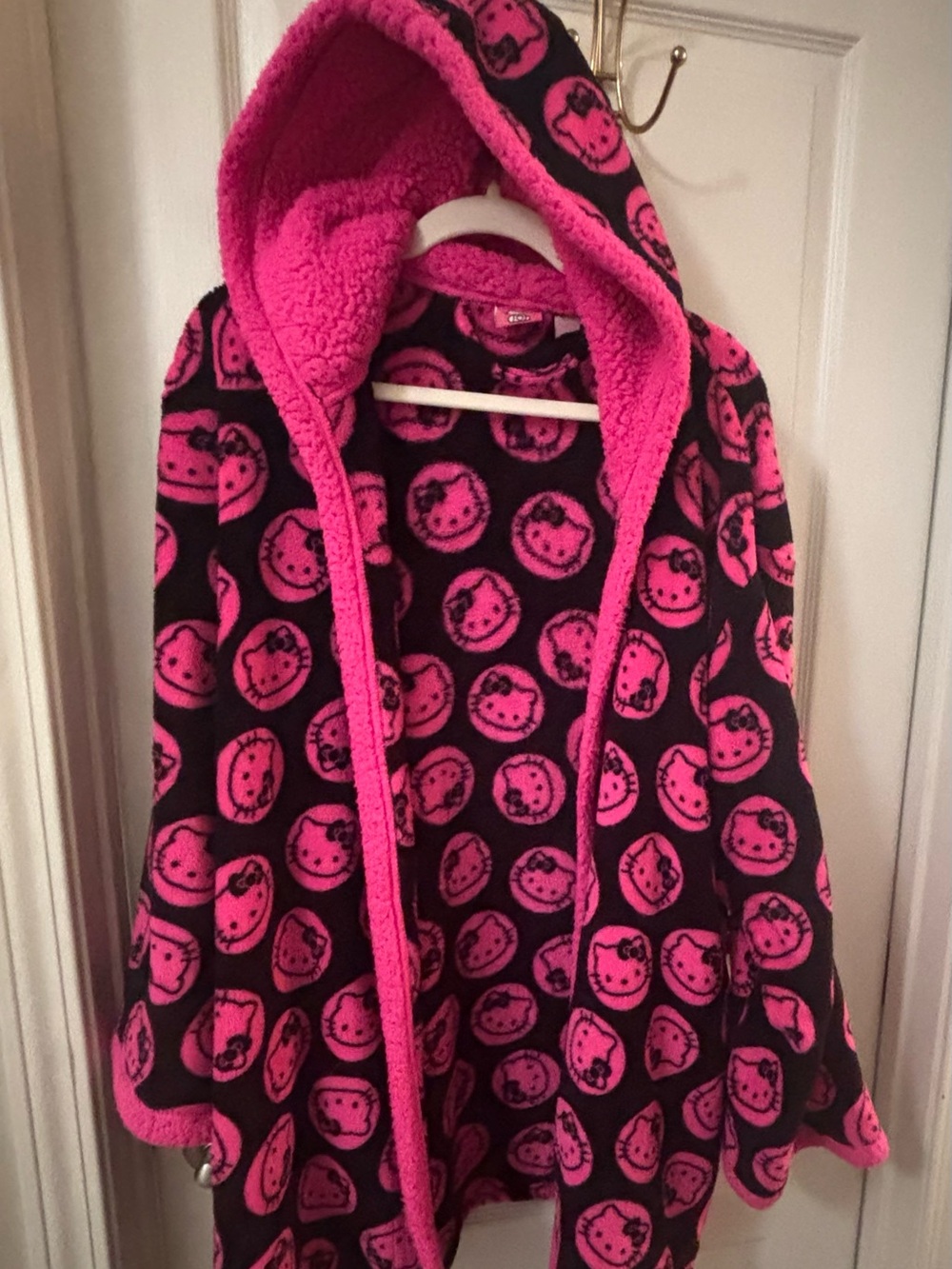 Hello Kitty Hooded Fleece Robe - Hot Pink & Black
